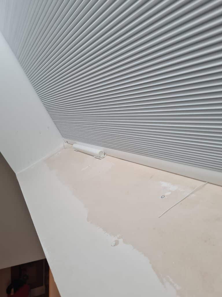 Luxaflex Dimout Duette Blinds showing the Lithium-Ion battery pack