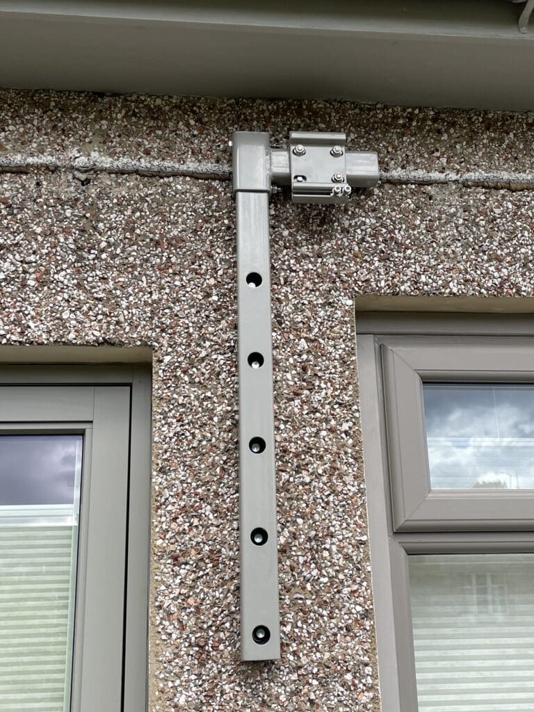 Sign Post Spreader Plate for a Patio Awning