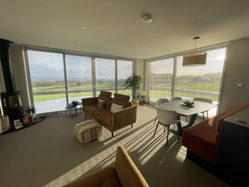 Motorised 25mm Venetian Blinds from The Scottish Shutter Company 7